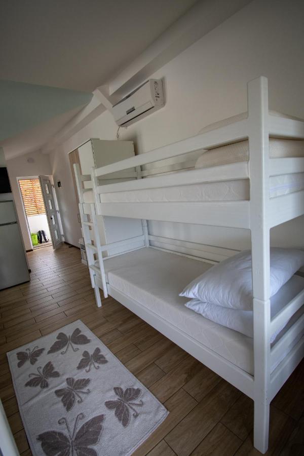Apartments Milena Pinezići Extérieur photo